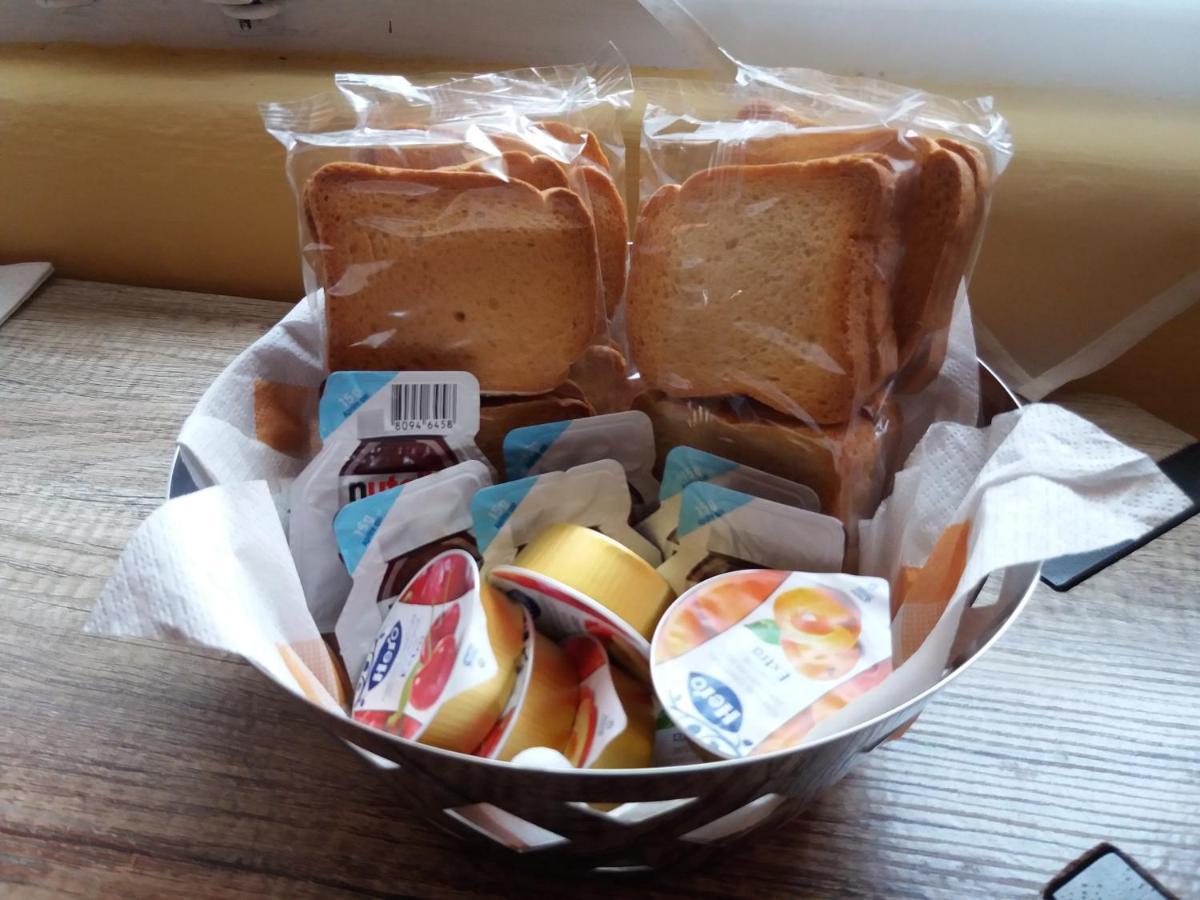 Bed And Breakfast Porta Romana Omegna Ngoại thất bức ảnh